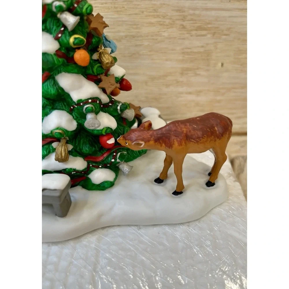 Vtg Dept. 56 New England Village New England Town Tree Nativity #56695 2008